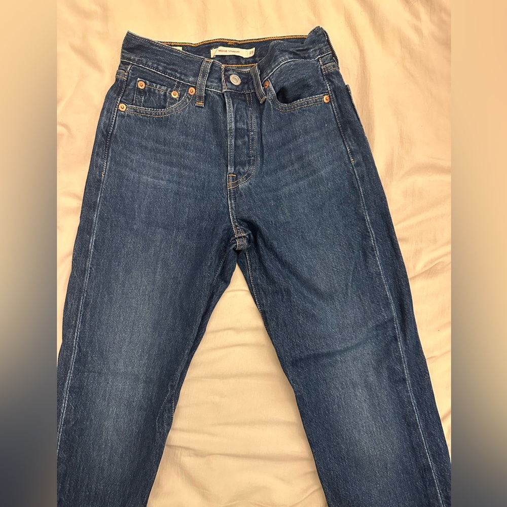 LEVI’s women’s wedgie straight jean